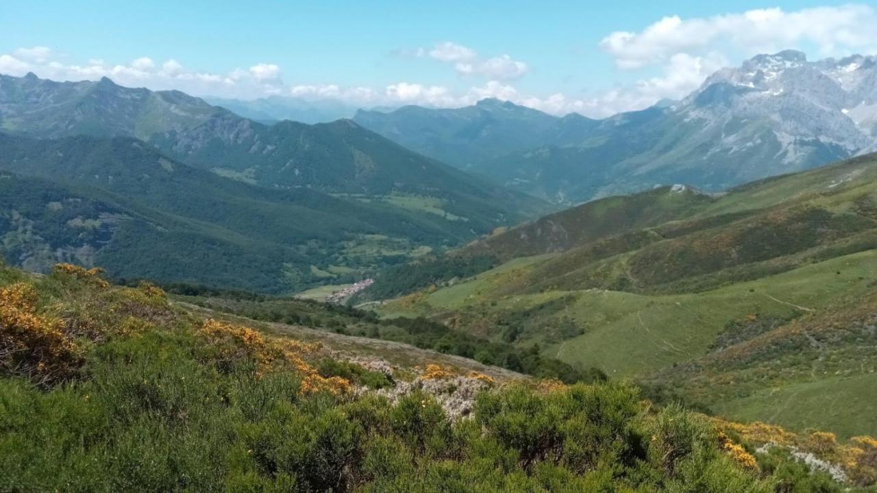 Casa Rural Cares Santa Maria de Valdeon Εξωτερικό φωτογραφία